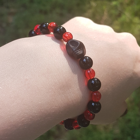 💀 Blood Skull Bracelet - Picture 4 of 4